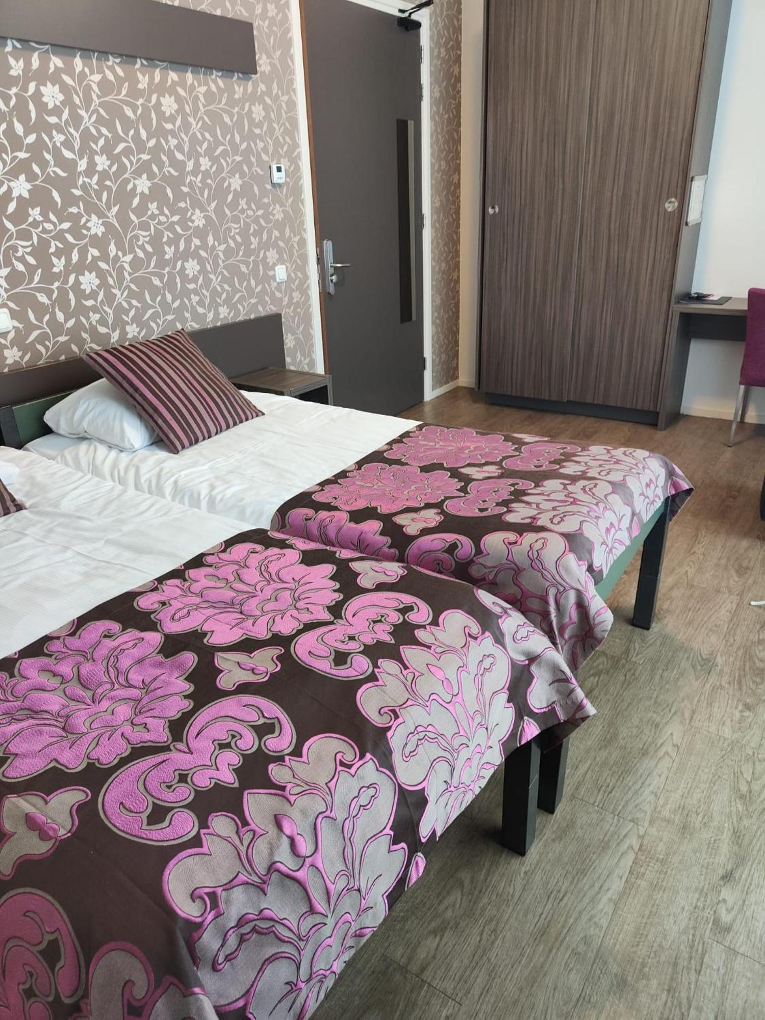 B&B Hotel De Vrije Vogel Elsloo  Kültér fotó